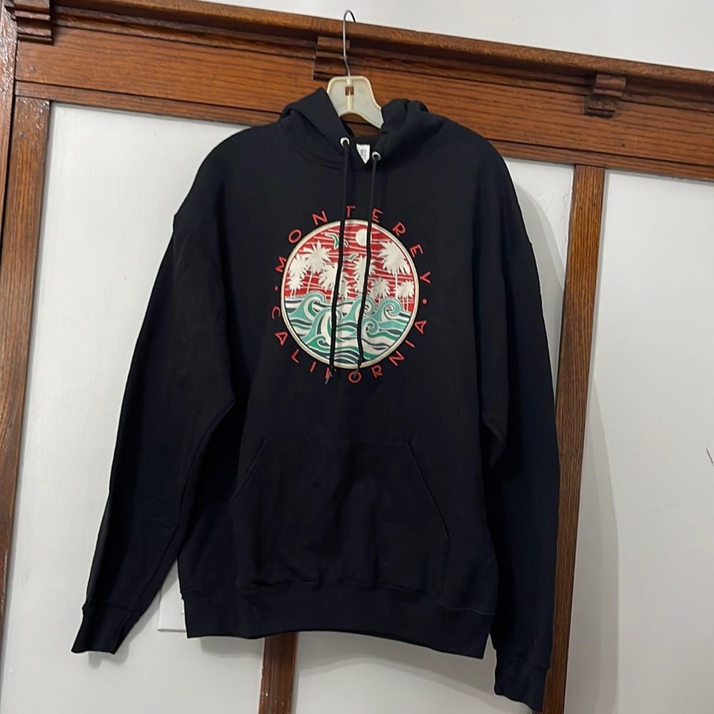 Monterey California Size large,Sweatshirt